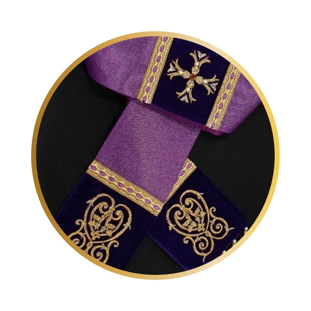 Liturgical priest stole purple 100% wool with lurex. Embroidered cross on velvet , trimmed with braid and tassels.