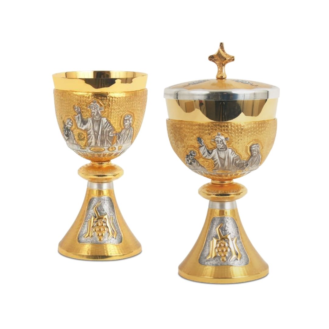Chalice & Ciborium with chiseled Last Supper motif in a Bi-Color finish