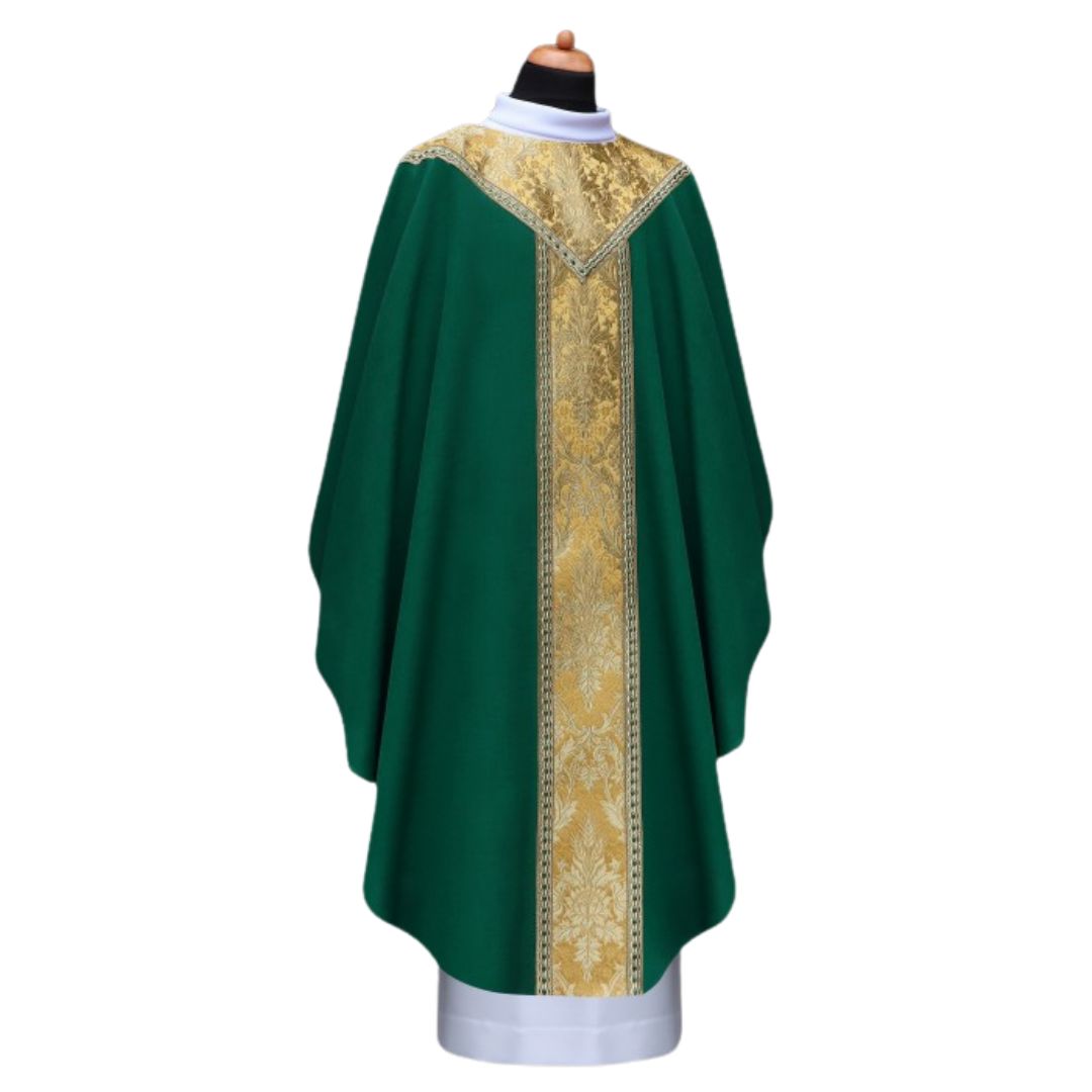 Chasuble with metallic brocade with v-shape neckline trimmed in galloon.