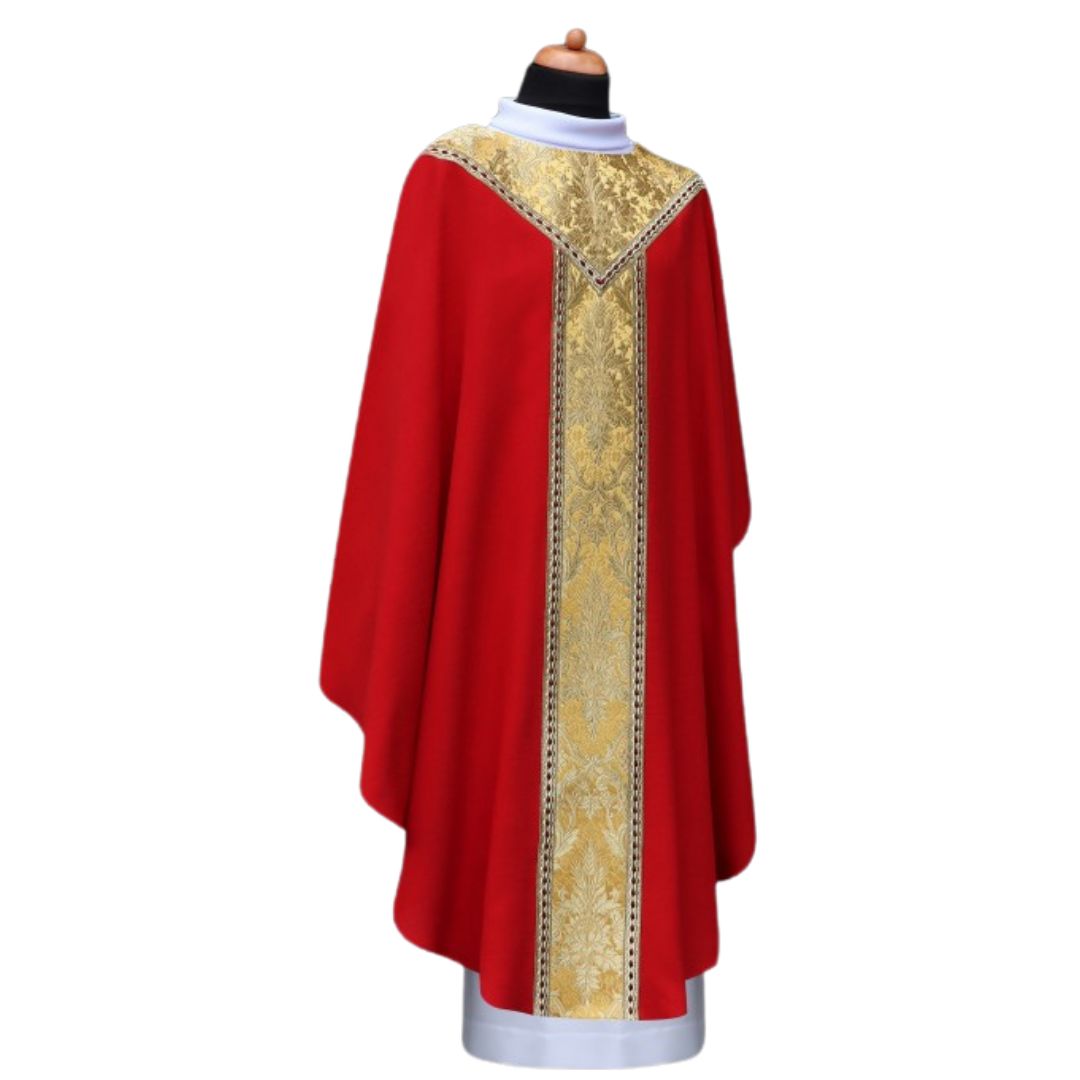 Chasuble with metallic brocade with v-shape neckline trimmed in galloon.