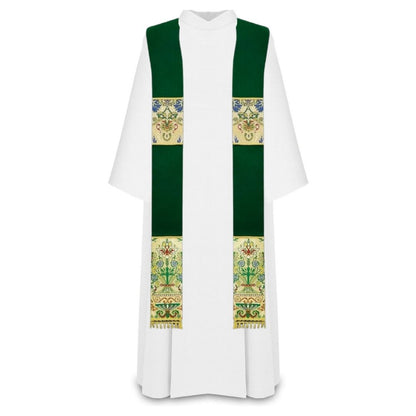 Coronation liturgical priest stole with tassels in green.