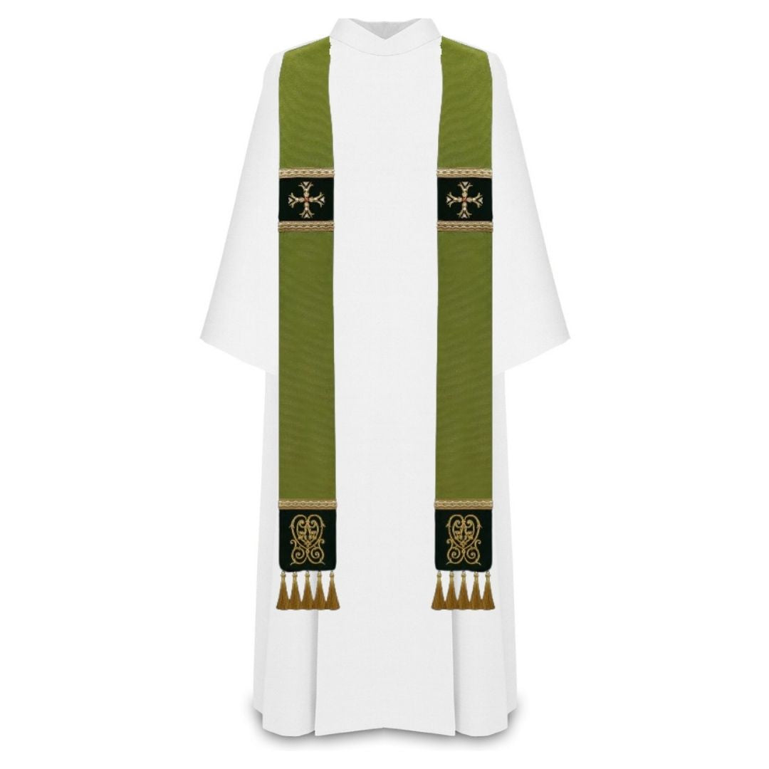 Liturgical priest stole green 100% wool  with lurex. Embroidered cross on velvet , trimmed with braid and tassels.