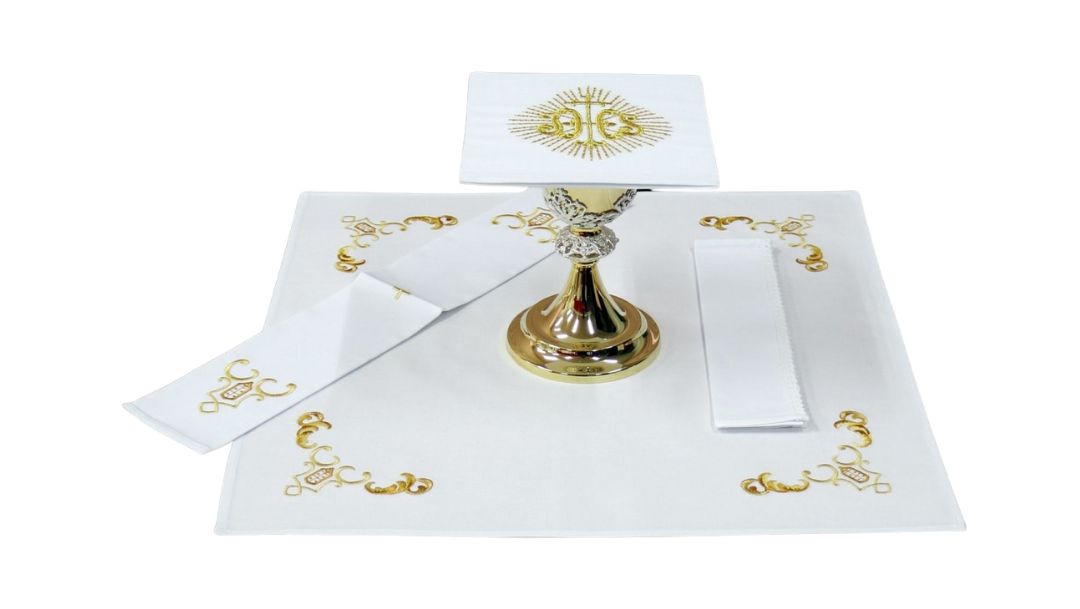 Altar Linen Set | Purificator, Pall, Corporal, & Manuterge | 11-325 ...