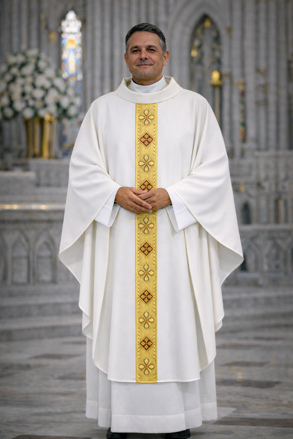 An elegant chasuble made of lightweight fabric and adorned with intricate gold braid. Perfect for clergy during ceremonies and services. A simple and lightweight chasuble, practical for use with an included inner stole.