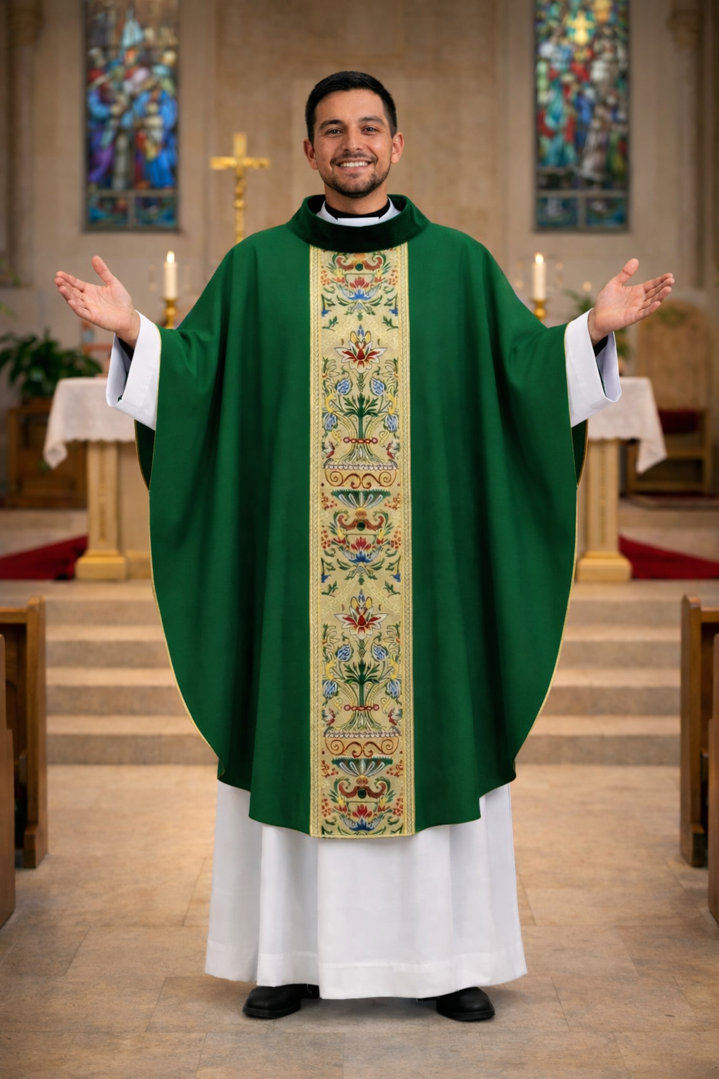 Coronation chasube in green for ordinary time with velvet collar.