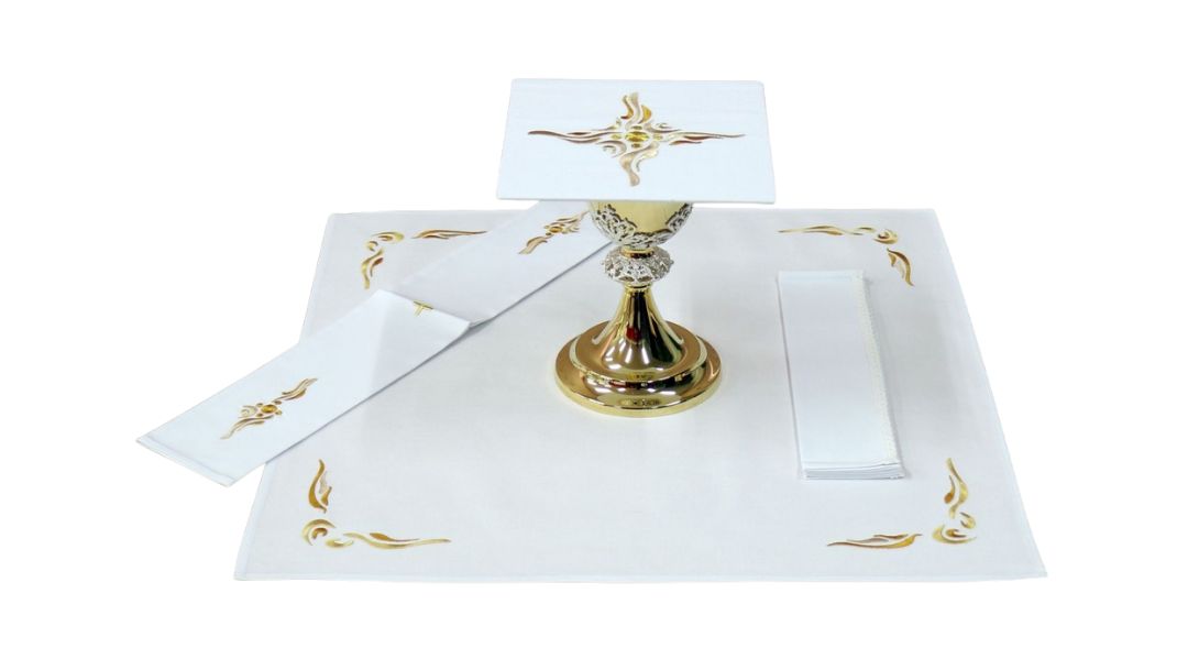 Mass linen set with cross embroidery