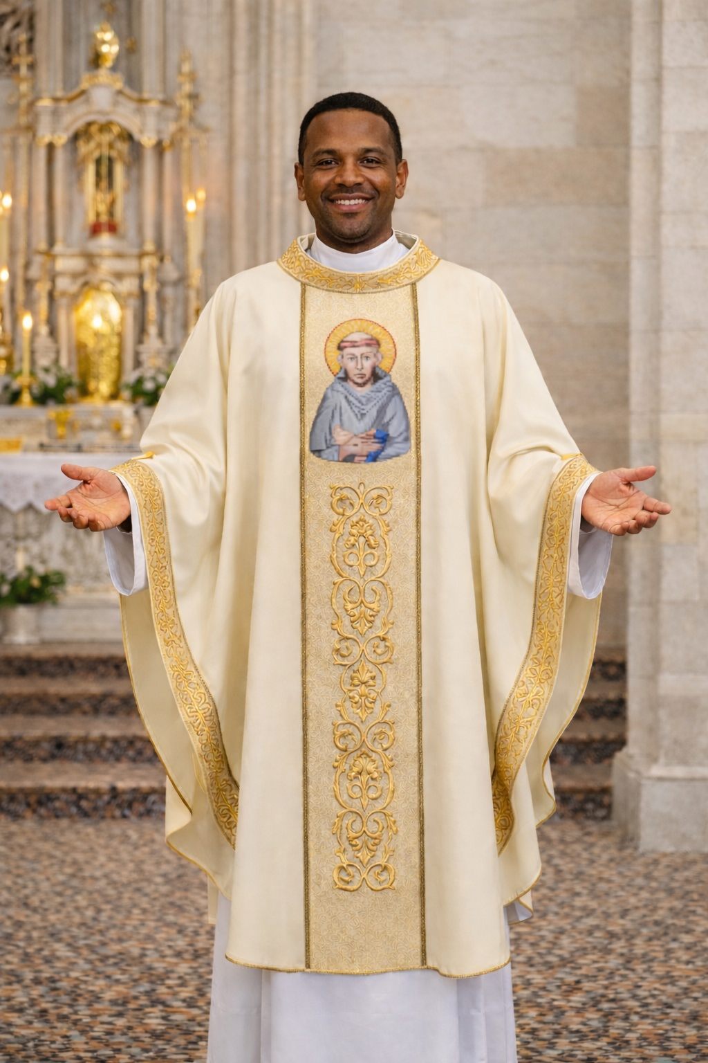 Jubilee of St. Francis of Assisi chasuble with baroque embroidery.