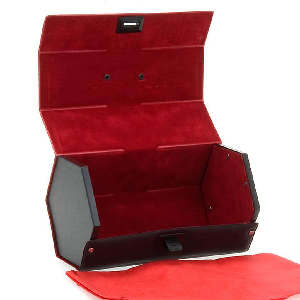 Octagon chalice case with red lining. Made in Italy